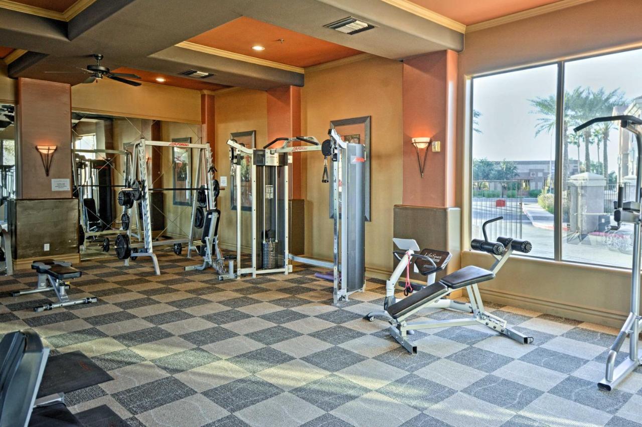 Gated Gilbert Condo Patio And Resort Amenities Mesa Esterno foto