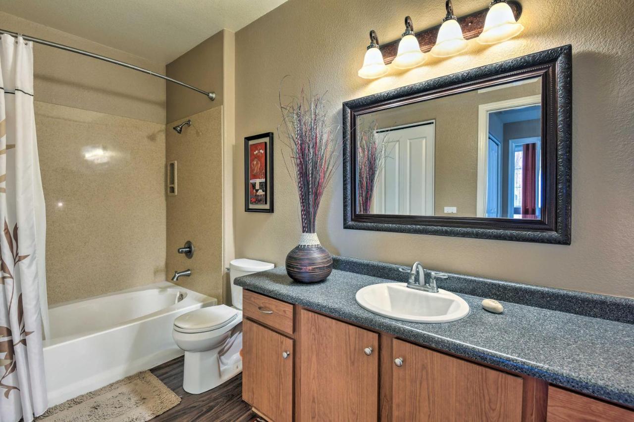 Gated Gilbert Condo Patio And Resort Amenities Mesa Esterno foto